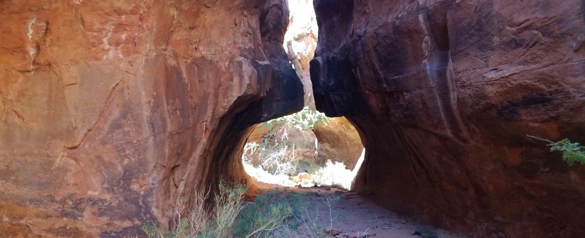 Seven Keyholes Slot Canyon - A Trailhead Guide for Adventurers