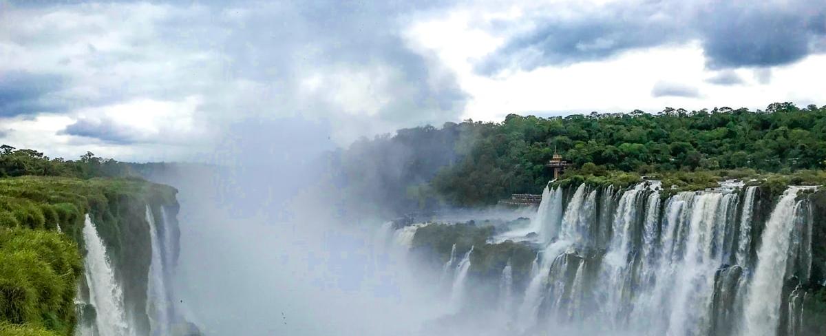 What Time Is It at Iguazú Falls? Time Zones &amp; Best Visiting Hours